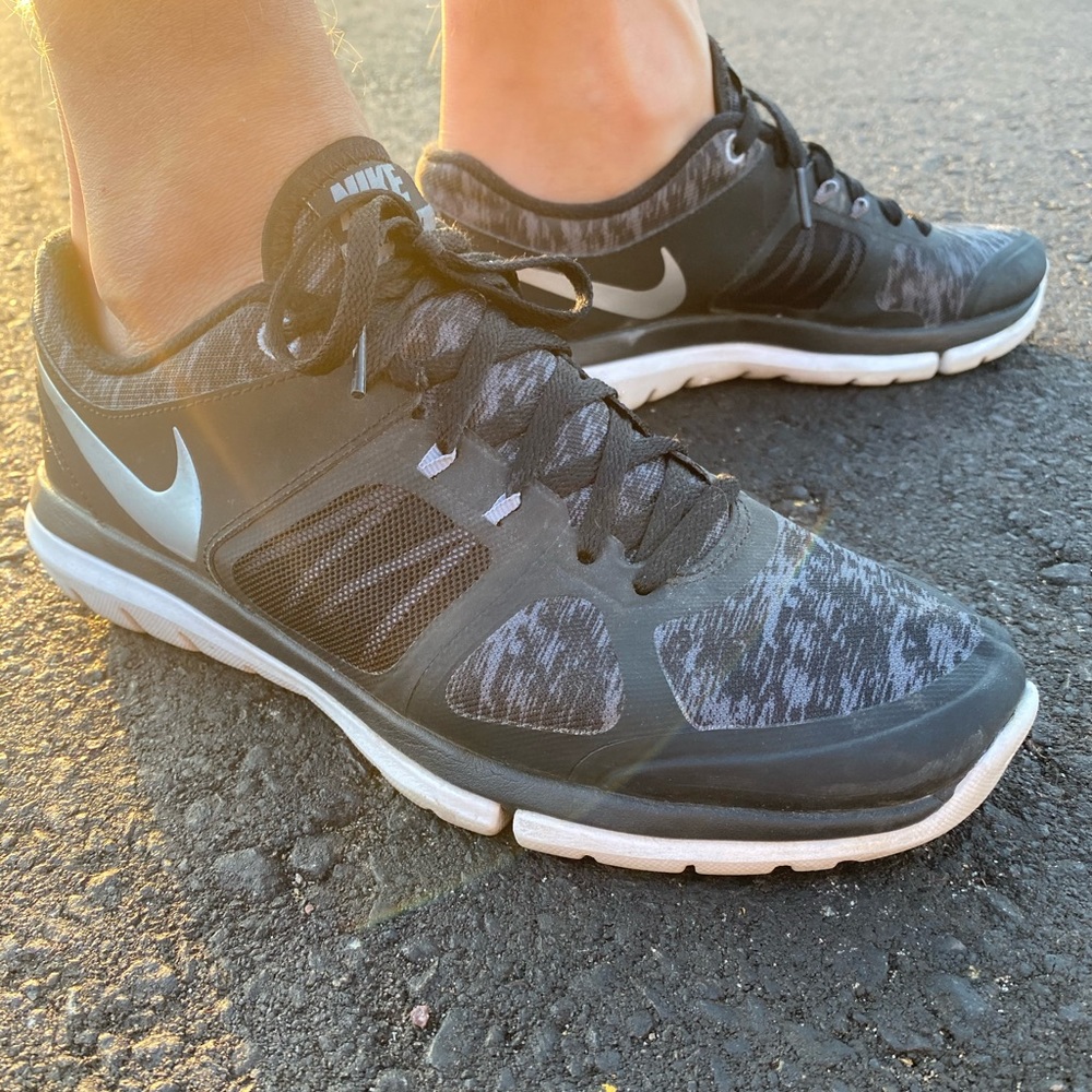Women’s Nike Flex 2014 Run Black and Grey